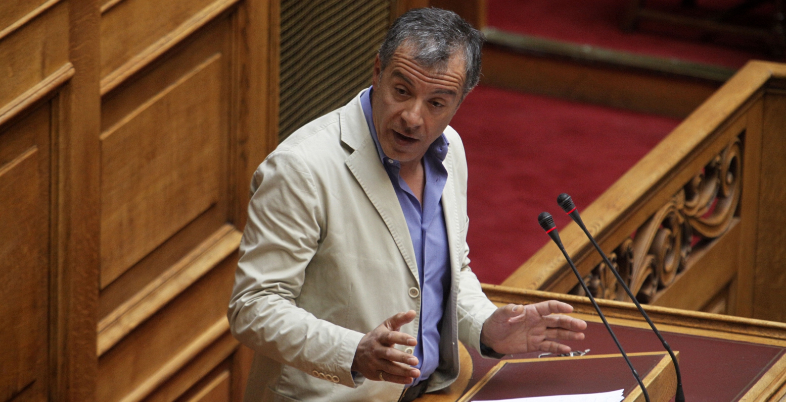 Ο Θεοδωράκης επιμένει για μικρότερο κράτος