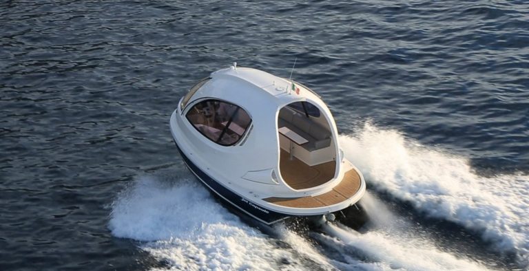 Φουτουριστικό γιοτ μοιάζει με διαστημόπλοιο! (photos)