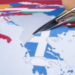 CNBC: Η Ευρώπη θέλει να αφήσει πίσω της την Ελλάδα το συντομότερο δυνατόν