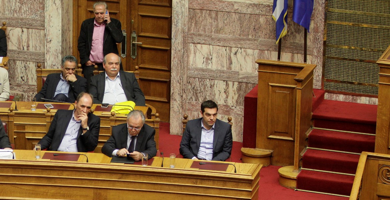 Ο Τσίπρας εκβιάζει σε εσωτερικό και εξωτερικό για καλύτερη συμφωνία