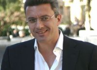 Η Φαίη Σκορδά καλωσόρισε στον ΑΝΤ1 τον Νίκο Χατζηνικολάου