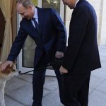 Ο τετράποδος… φύλακας του Πούτιν! (video)