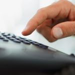 Έρχεται το χαράτσι στο σταθερό τηλέφωνο