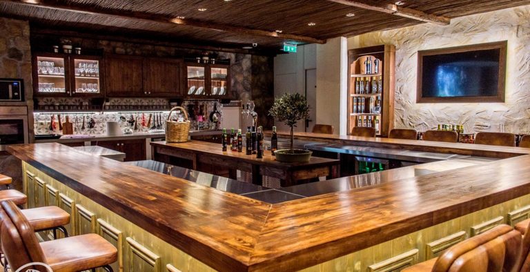 Το πρώτο Olive Oil Bar στην Ελλάδα στο Yoleni’s Flagship Store