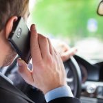 Ην. Βασιλείο: Σχέδια για δημιουργία «λειτουργίας οδήγησης» σε κινητά τηλέφωνα