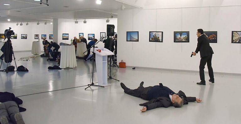 Το ISIS ανέλαβε την ευθύνη για τη δολοφονία του Καρλόφ