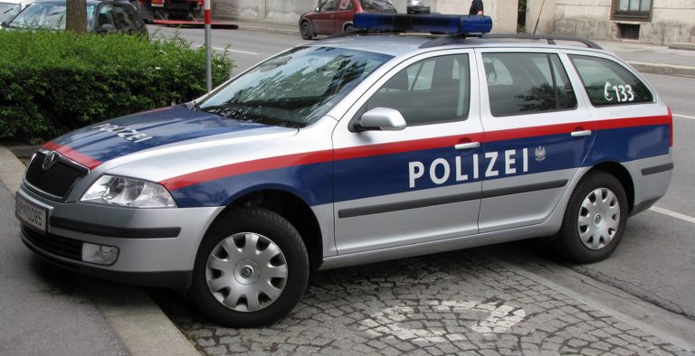 Δύο περίεργες επιθέσεις με μαχαίρι στην Αυστρία