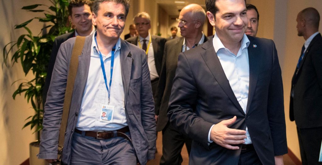 Θυσιάζουν και το αφορολόγητο για να κλείσουν άρον άρον την αξιολόγηση