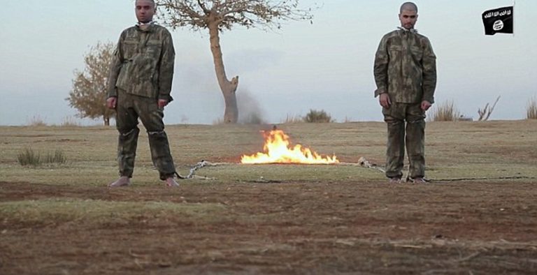 Οι τρομοκράτες του ISIS καίνε ζωντανούς δύο Τούρκους στρατιώτες