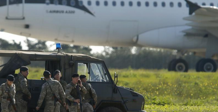 (upd) Συνεχίζεται η αεροπειρατεία στη Μάλτα