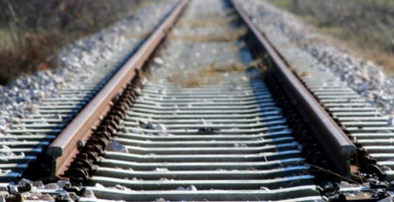 Τρένο παρέσυρε και σκότωσε γυναίκα στην Αγίου Μελετίου