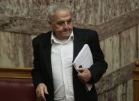 Επίθεση στο σπίτι του Φλαμπουράρη: Άγνωστοι πέταξαν πέτρες και μολότοφ