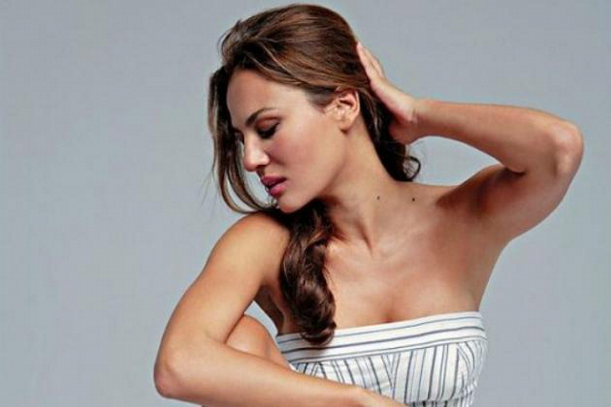 Όταν η hot Δήμητρα Ματσούκα έκανε στριπτίζ