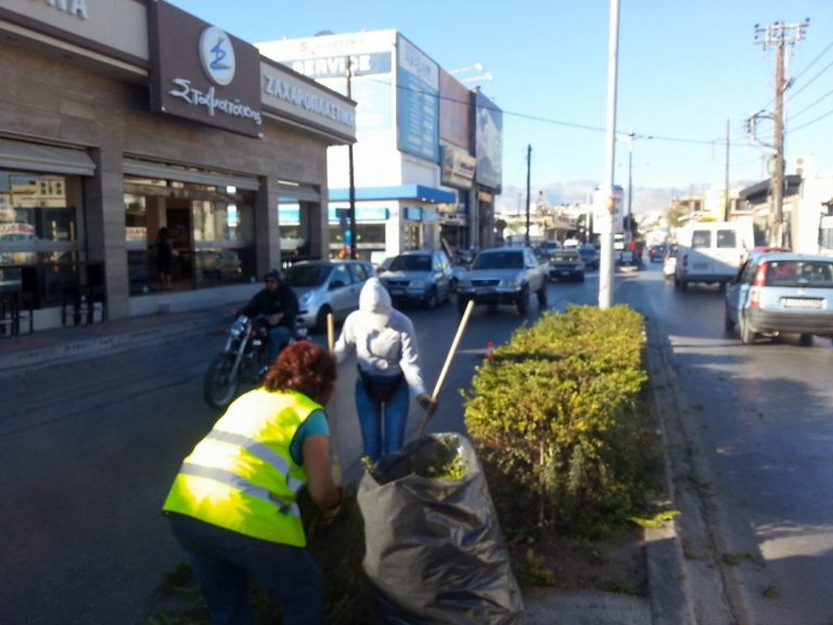 Συμβασιούχοι: Νέες θετικές αποφάσεις για έξι δήμους -Παραμένουν μέχρι το Μάιο