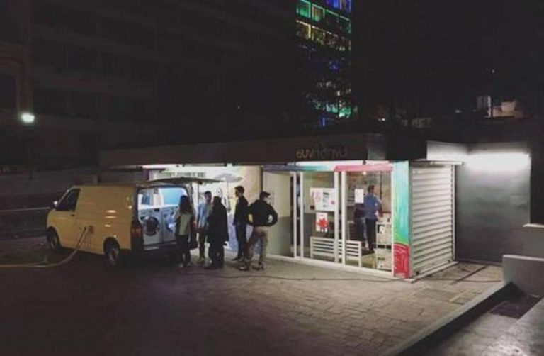 Πειραιάς: Κινητό πλυντήριο για άστεγους και άπορους