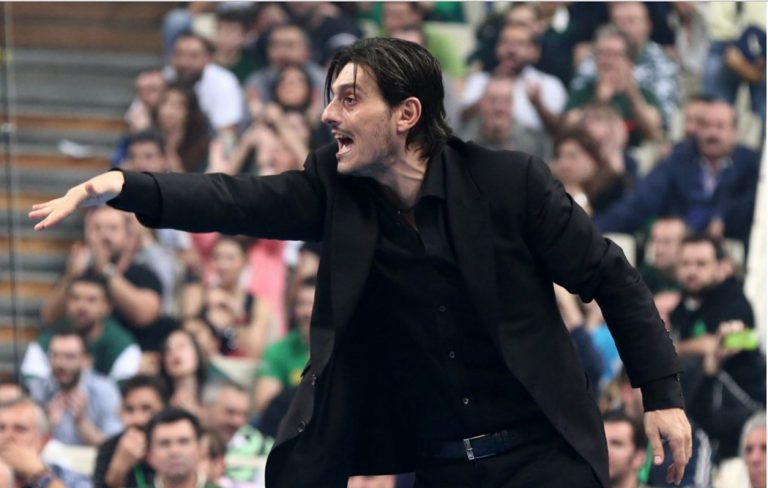 Γιαννακόπουλος: «Όταν πήγε να γίνει ελληνοποίηση, χλευάζατε…» (pic)