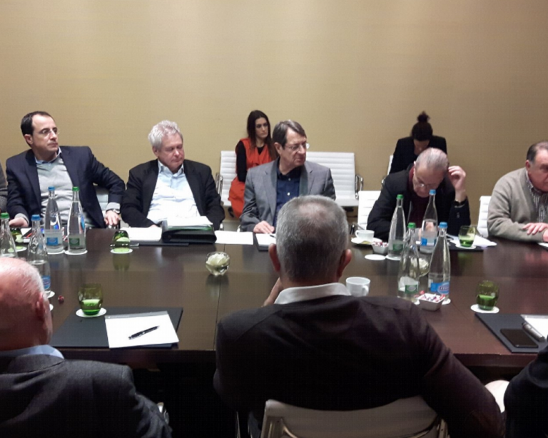 Ο Γιλντιρίμ στη Γενεύη; Μόνο αν πάει και η Τερέσα Μέι
