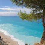 T+L: Οι Εγκρεμνοί στα 13 μέρη που ξεχωρίζουν παγκοσμίως για τα νερά τους