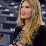 Προσφυγικό: “Σκιές” για 500 εκατ. ευρώ από την Ευρώπη καταγγέλλει η Καϊλή