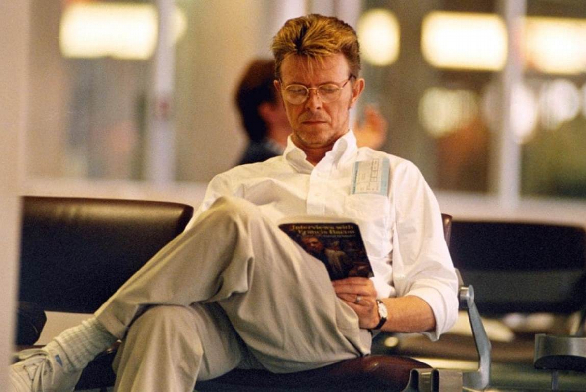 Ο… βιβλιοφάγος Ντέιβιντ Μπόουι