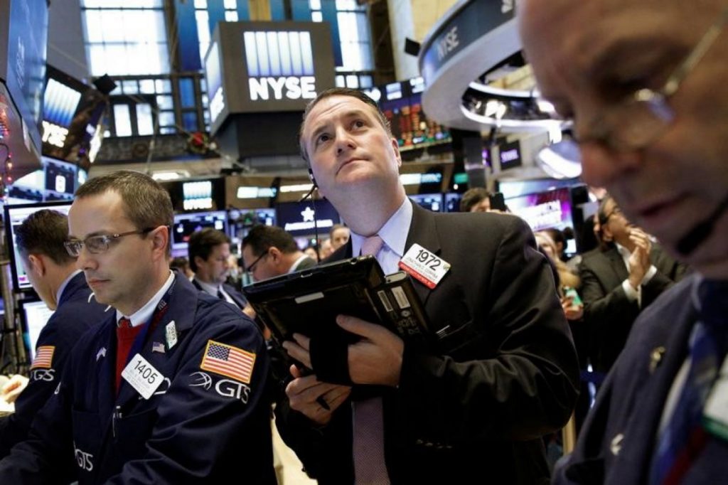 Επιφυλάξεις στη Wall Street εν όψει του Τραμπ