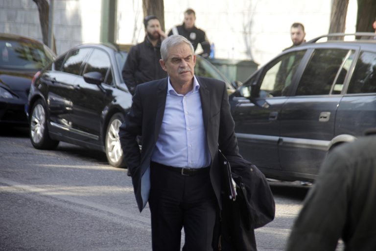 Συνάντηση Τόσκα με εκπροσώπους Ρομά – Για τον έλεγχο της παραβατικότητας