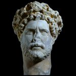 Μουσείο Ακρόπολης: Μουσειακή παρουσίαση πορτραίτου του Αδριανού