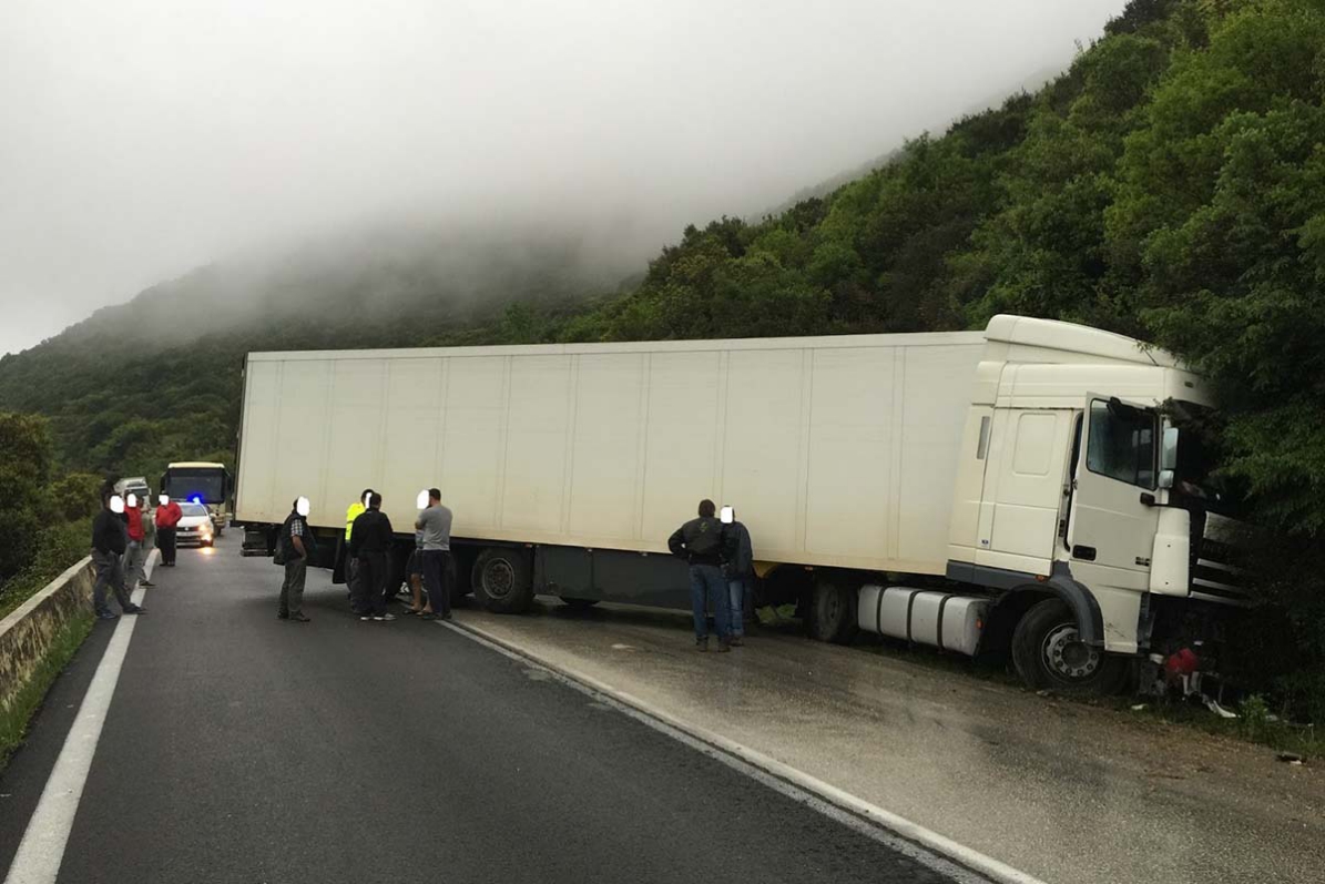 Νέα εκτροπή νταλίκας στην Εθνική Αθηνών – Λαμίας