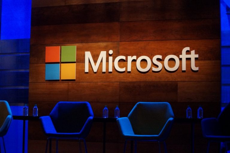 Η Microsoft κοντά στους πρόσφυγες