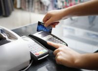 Διευκρινήσεις για τα POS απ’ το ΥΠΟΙΚ