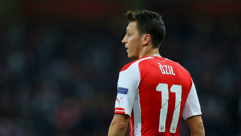 Άρσεναλ: Δηλώνει πιστός στην ομάδα ο Οζίλ