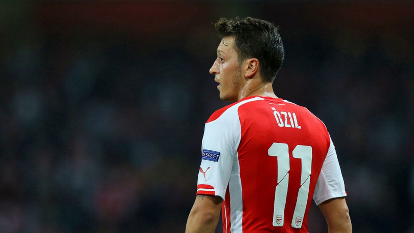 Άρσεναλ: Δηλώνει πιστός στην ομάδα ο Οζίλ