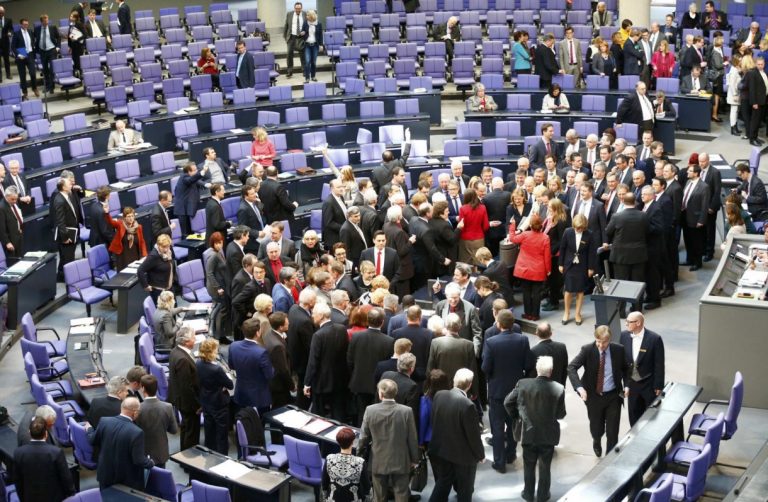 Γερμανία: Το SPD προηγείται με μία μονάδα του συνασπισμού της Μέρκελ