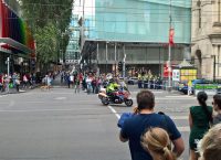 Μελβούρνη: Η στιγμή που ο 32χρονος Αφγανός ρίχνει το αυτοκίνητο στο πλήθος (vid)