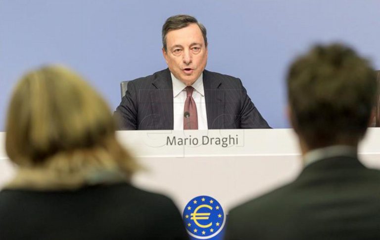 Μάριο Ντράγκι: Σταθερή η ανάπτυξη στην Ευρωζώνη