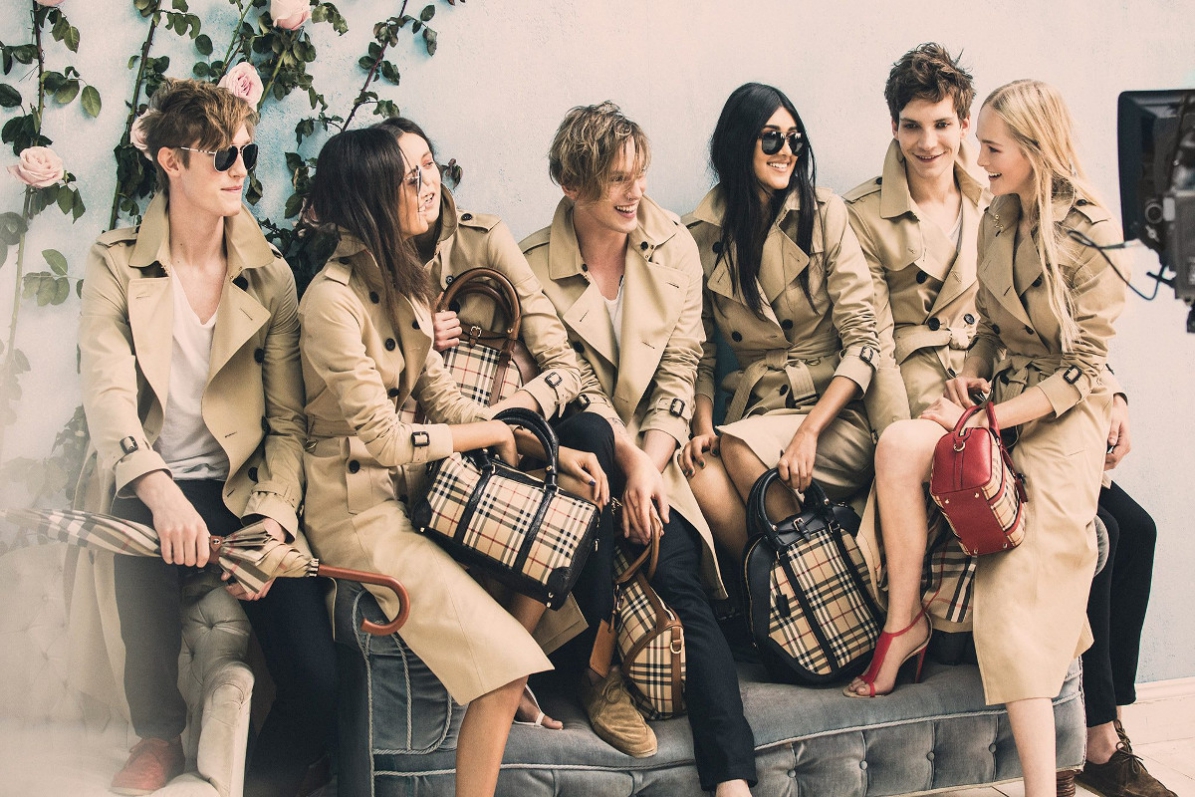 Στόχος εξαγοράς και πάλι ο οίκος Burberry;