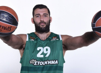 Επική ατάκα Μπουρούση σε Παππά! (vid)