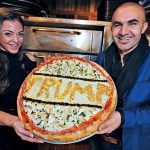 Πίτσα… Τραμπ για καλό σκοπό!