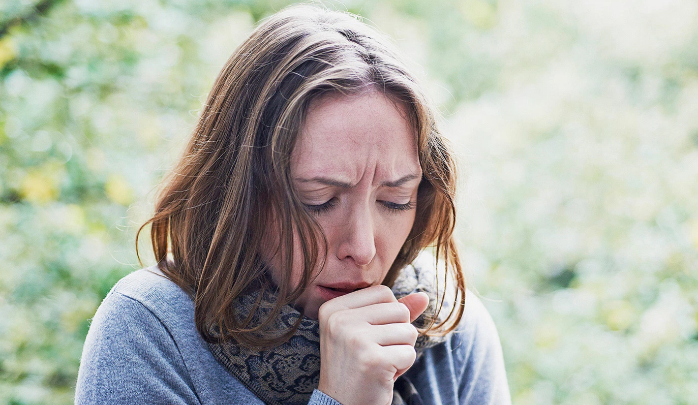 Ποια ώρα της ημέρας εκδηλώνεται περισσότερο το μπούκωμα και ο βήχας