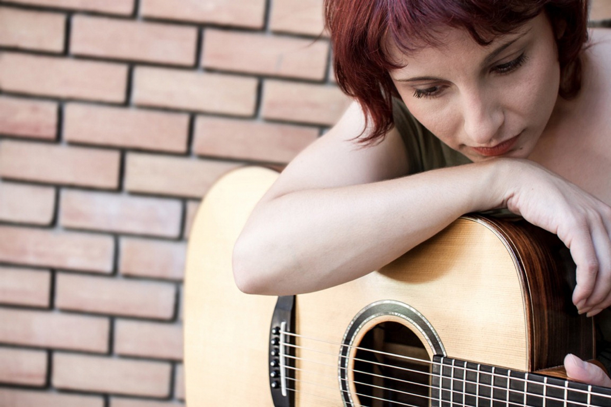 “Fingerstyle” στο θέατρο Άλφα.Ιδέα