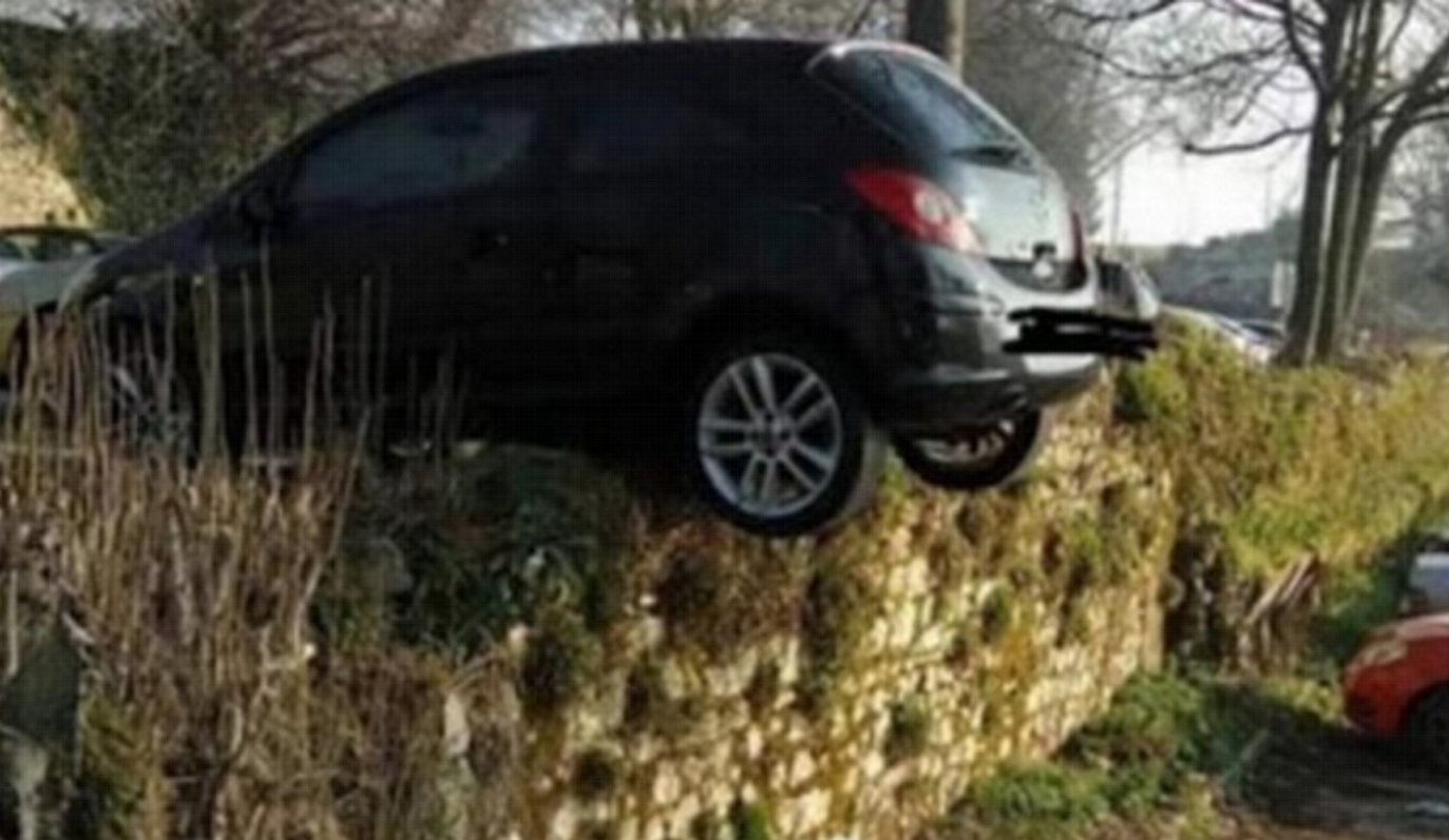 Απίστευτο παρκάρισμα στα Ιωάννινα γίνεται viral! (pics)
