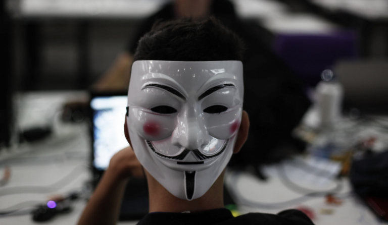 Anonymous Greece: Νέο “χτύπημα” – Στο στόχαστρο και πάλι η Τράπεζα της Ελλάδος