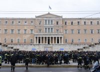 Νέα κινητοποίηση των πυροσβεστών έξω από τη Βουλή