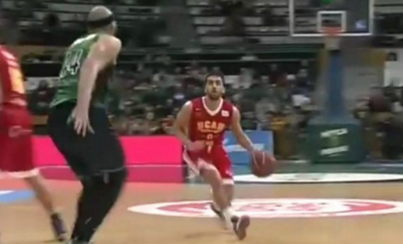 Τρομερό καλάθι από Καμπάτσο! (vid)