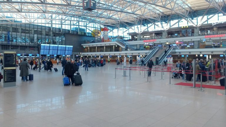 Λήξη συναγερμού στο Αμβούργο για τον ύποπτο ψεκασμό