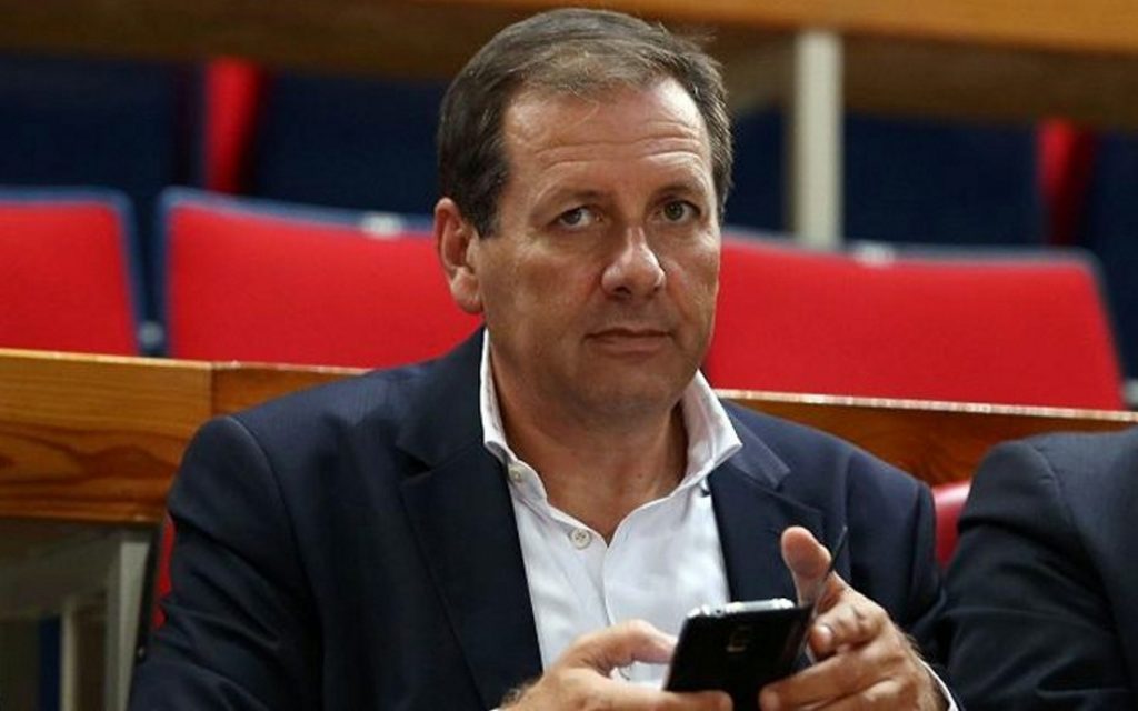 Έτσι “απαντά” ο Αγγελόπουλος  – Τα “μπαμ” που θα σκάσουν το ένα μετά το άλλο – Δες τα ονόματα!