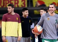 Πήραν θέση στο «Nick Galis Hall» οι οργανωμένοι του Παναθηναϊκού (pic)