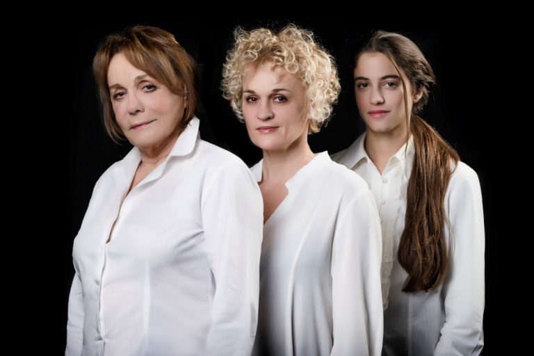 Οι «Τρεις ψηλές γυναίκες» κάνουν πρεμιέρα στο Θέατρο της Οδού Κεφαλληνίας – Α’ σκηνή