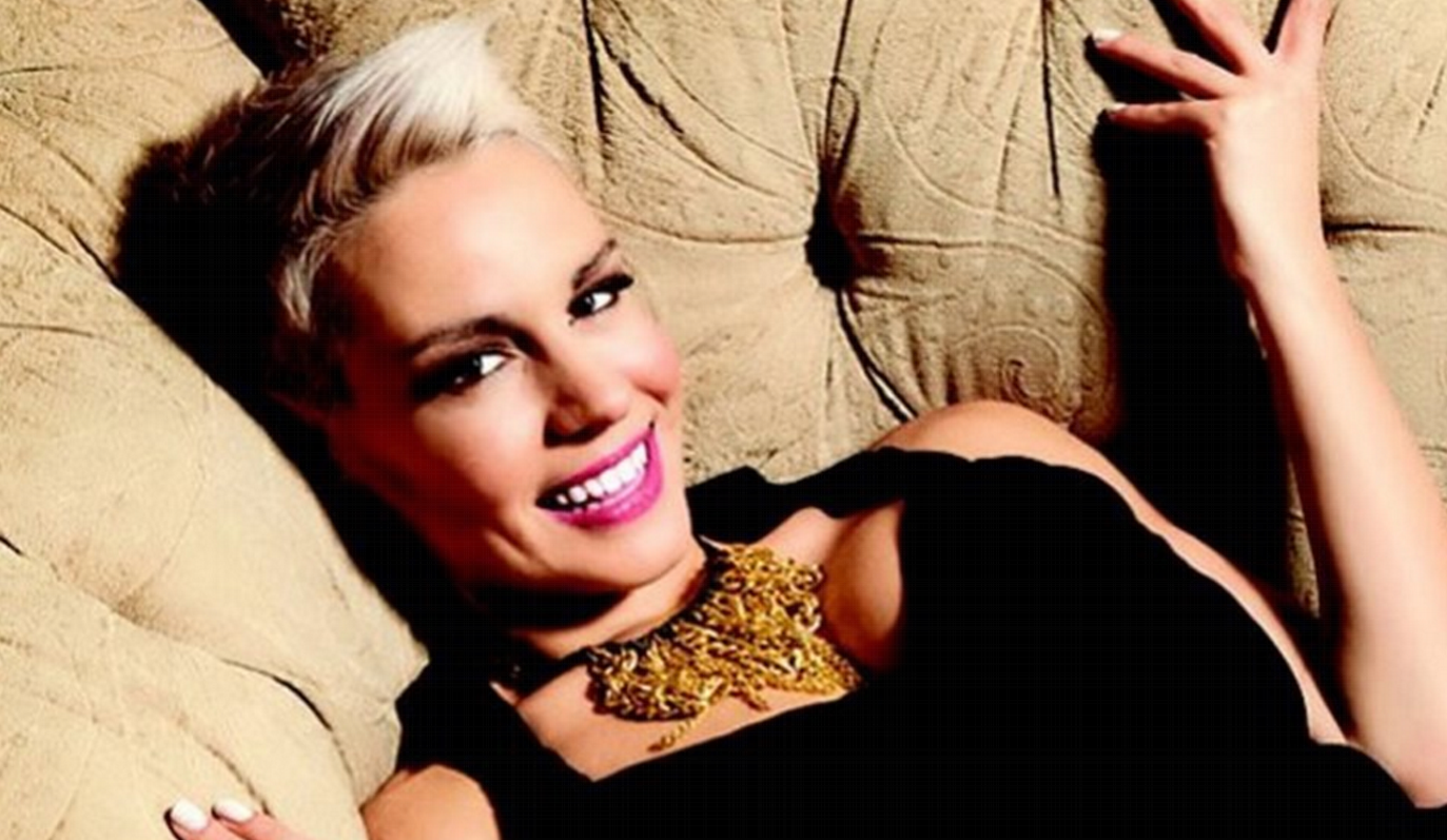 Αν θες να κοιμηθείς, μη δεις το βίντεο της Ράνιας Κωστάκη