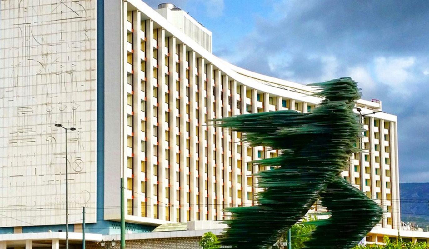 Hilton Athens: Γευματίστε για καλό σκοπό